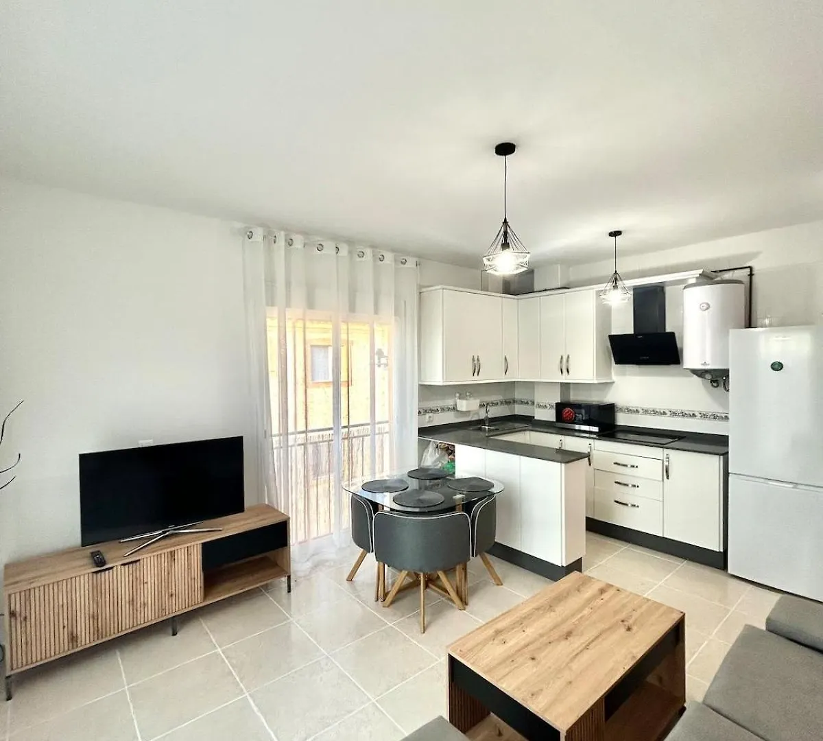 Newly Renovated Apartment Garrucha